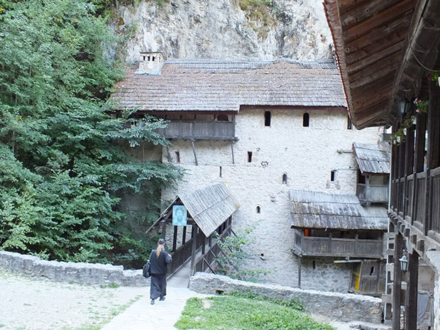 Убице монаха још без казне